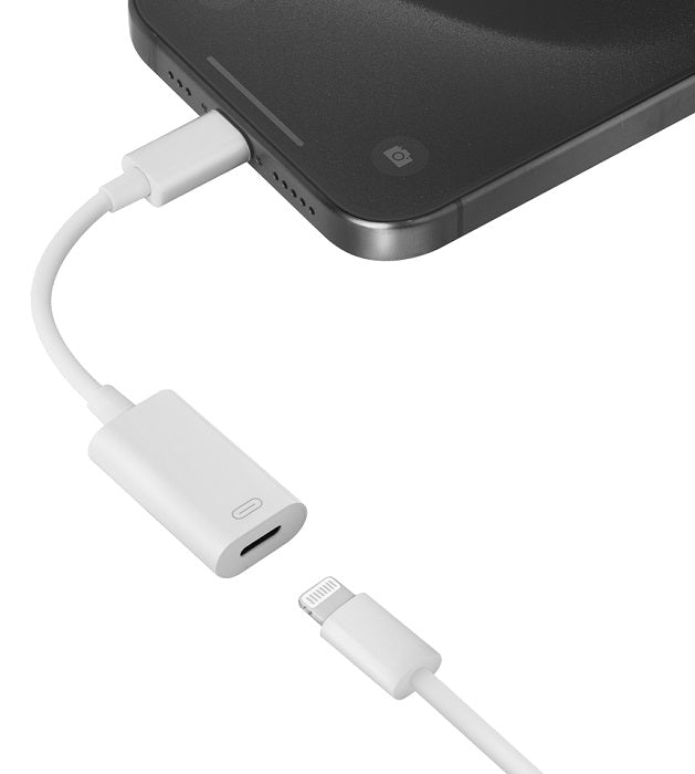 BAZIC GOCHARGE, C-LIGHTNING ADAPTER FOR POWER AND DATA TRANSFER. SUPPORTS CARPLAY - WHITE