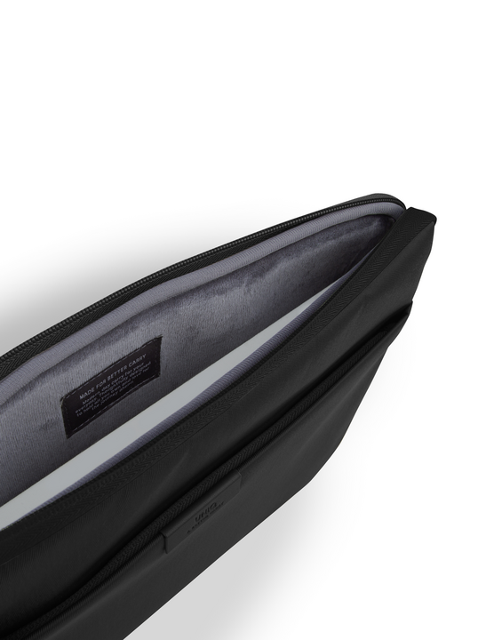 UNIQ BERGEN PROTECTIVE NYLON LAPTOP SLEEVE (UP TO 16”) - MIDNIGHT BLACK