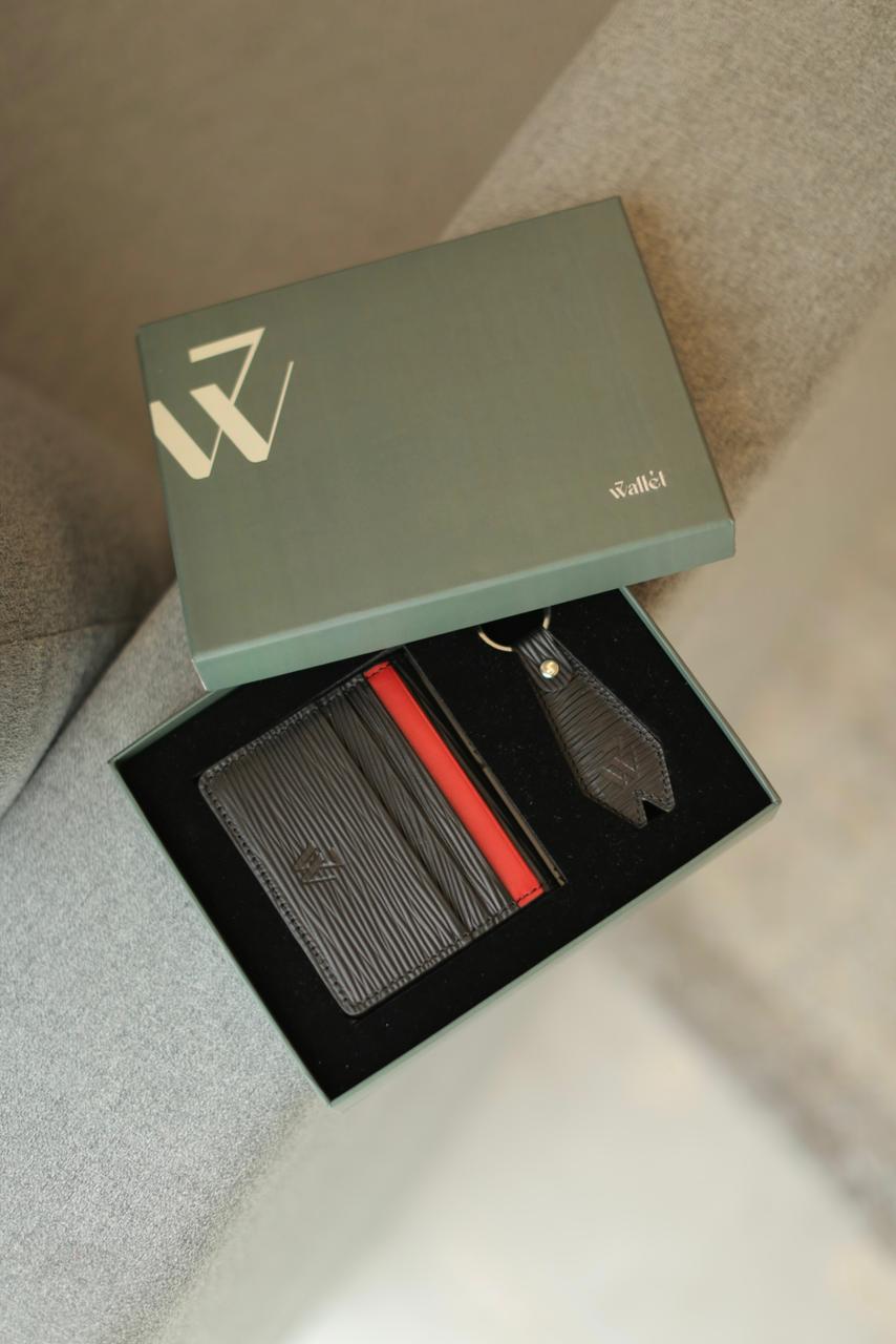 7 WALLET GENUINE  LEATHER WITH KEYCHAIN COMBO