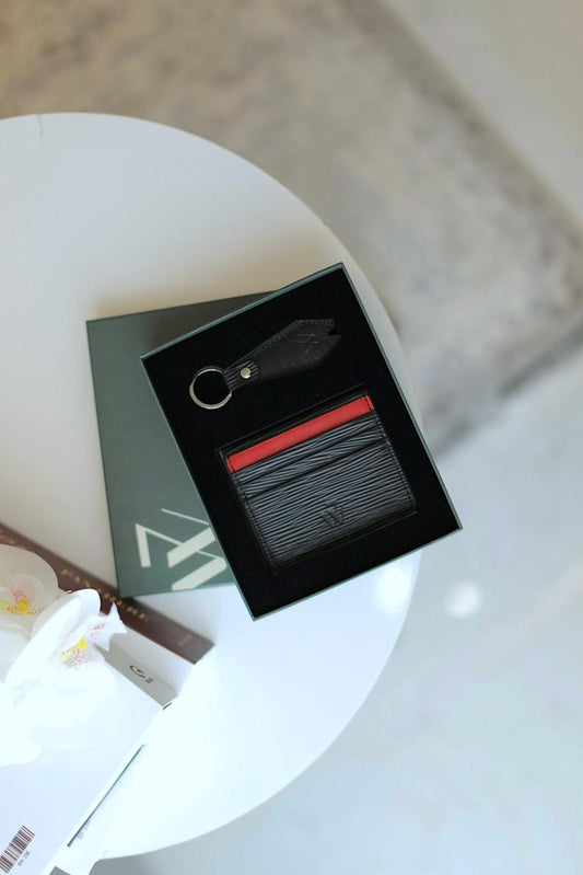 7 WALLET GENUINE  LEATHER WITH KEYCHAIN COMBO BLACK ROAD PATTERN