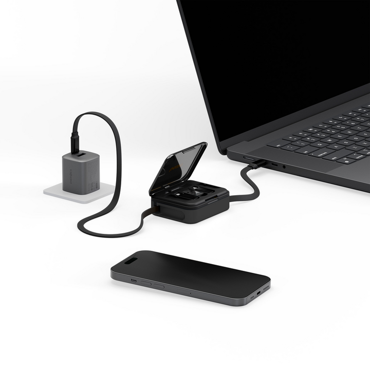 BAZIC GOCHARGE LOOP, 5 IN 1 CABLE KIT WITH SWAPPABLE USB A & LIGHTING ADAPTERS, 1M RETRACTABLE CABLE - BLACK